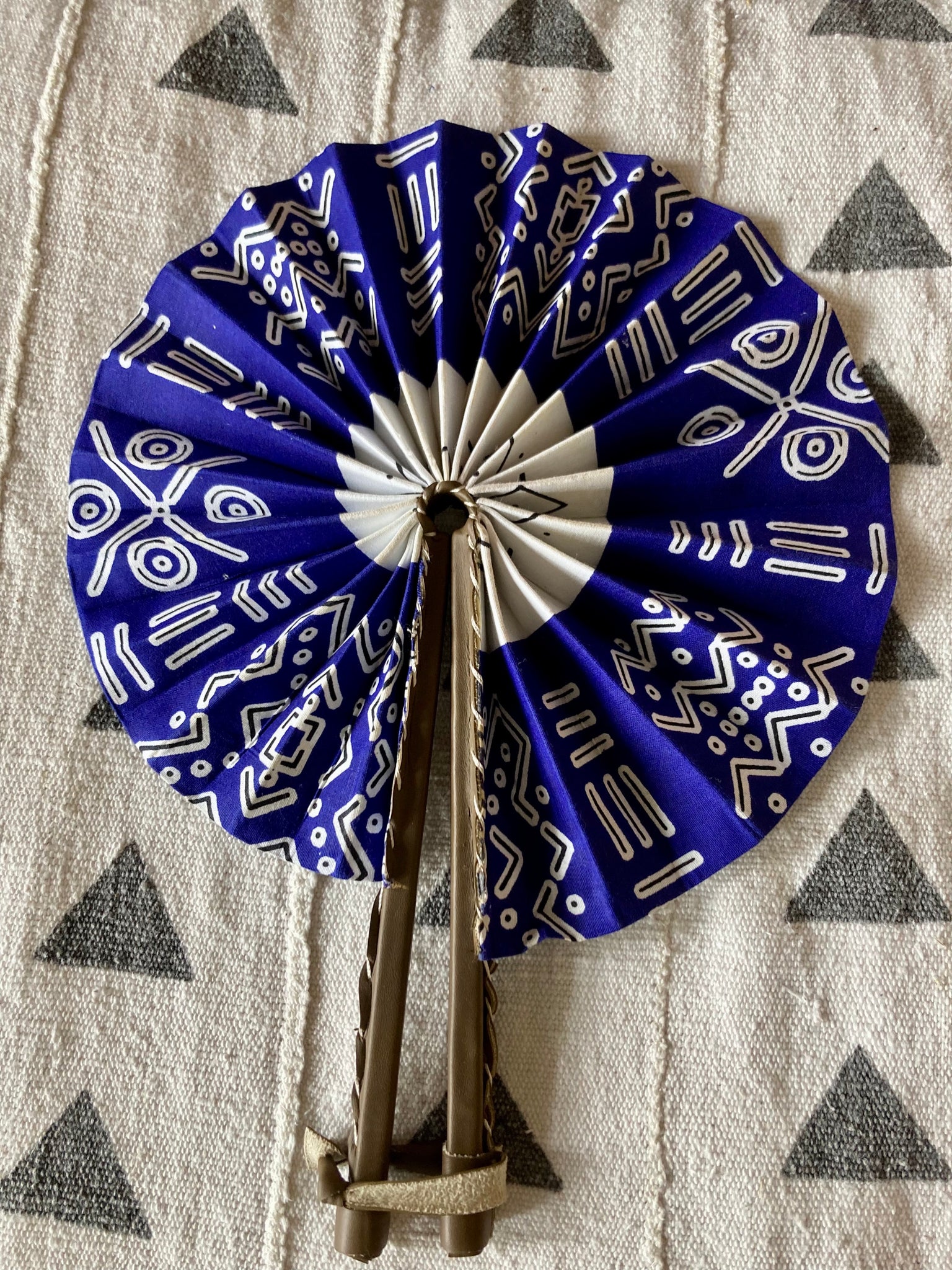 Folding Fan - Shades of Blue
